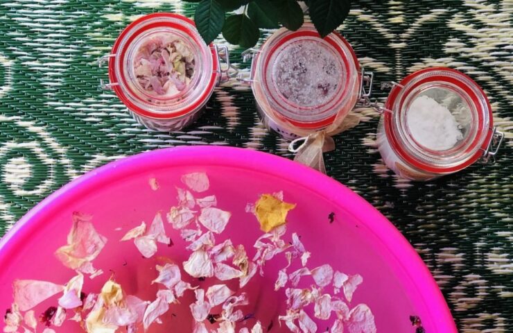 Verwen jezelf met een fijne DIY voetscrub