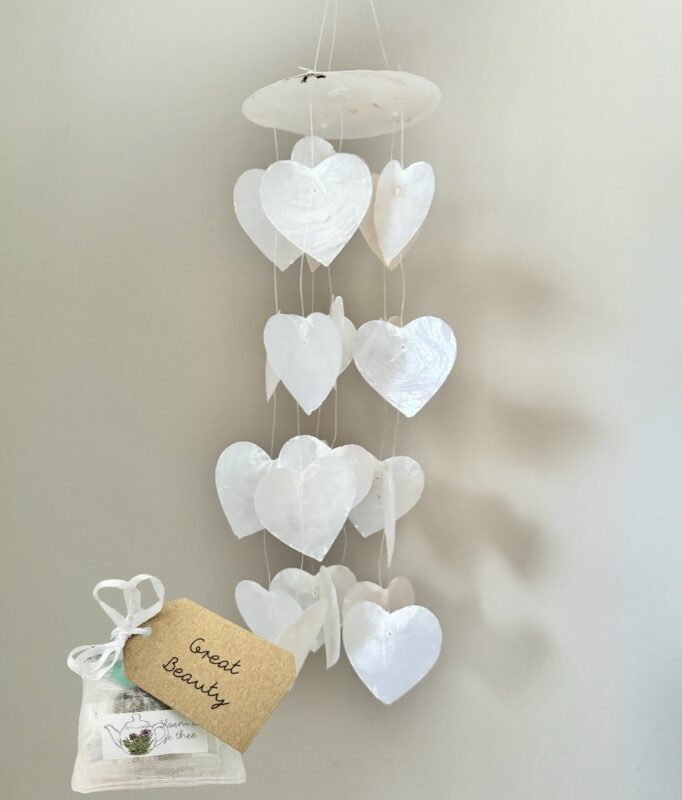 Capiz schelp | Windmobiel | Witte hartjes