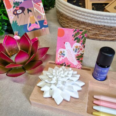 Kirsten-blom-kaarten-Zen-Silence-olie-sfeerlicht-roze-groen-pennen