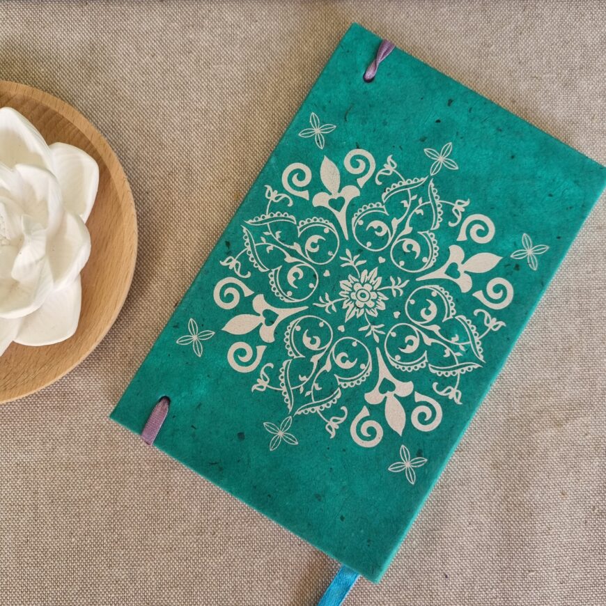 Notitieboek Yoga Groen | Handgemaakt met zilveren details