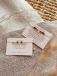 Typisch Shanna | Edelsteen armbandje Tiny Truths Affirmatie | Gouden Driehoek