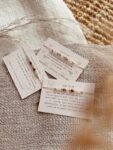 Typisch Shanna | Edelsteen armbandje Tiny Truths Affirmatie | Gouden Driehoek