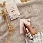 Typisch Shanna | Edelsteen armbandje met postcard | A Flower To Cheer You Up