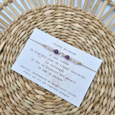 Typisch Shanna | Edelsteen armbandje Tiny Truths Affirmatie | Gouden Driehoek