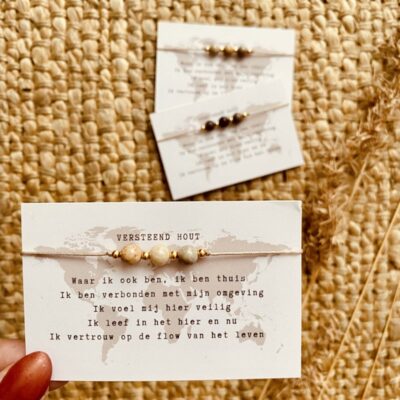 Typisch Shanna Edelsteenarmband Versteend Hout Goudkleurig